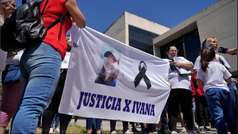 El pasado lunes ya hubo un reclamo grupal en Sarmiento y Virasoro por Ivana.