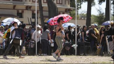 Hay gente acampando desde el lunes por Leda