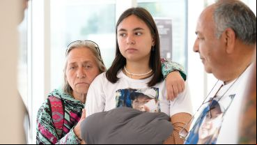 Mientras imputaban a uno de los sospechosos por el crimen de Ivana, sus familiares se hicieron presentes para reclamar justicia.