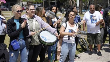 Mientras imputaban a uno de los sospechosos por el crimen de Ivana, sus familiares se hicieron presentes para reclamar justicia.
