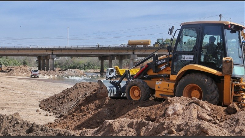 Las obras de protección de la cascada del arroyo Saladillo en la zona sur de Rosario.