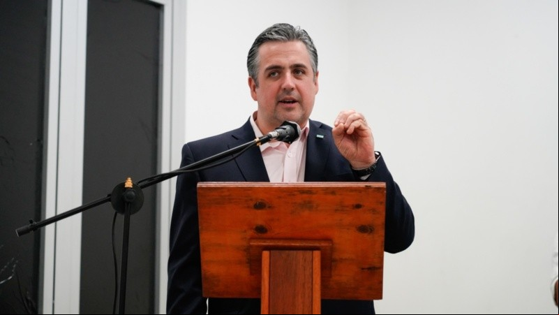 “De ninguna manera el gobierno de la invencible provincia de Santa Fe puede ser amedrentado”, dijo el ministro.