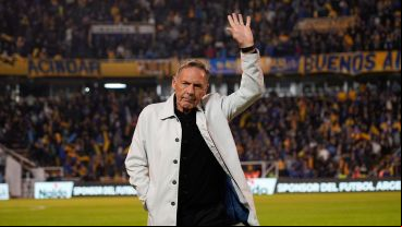 Miguel Russo: 67 años y cinco ciclos como técnico de Central, ahora con estrella incluida.