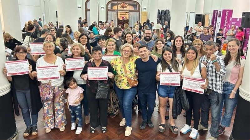 Más de 200 personas pertenecientes a un centenar de organizaciones e instituciones comunitarias transitaron la formación