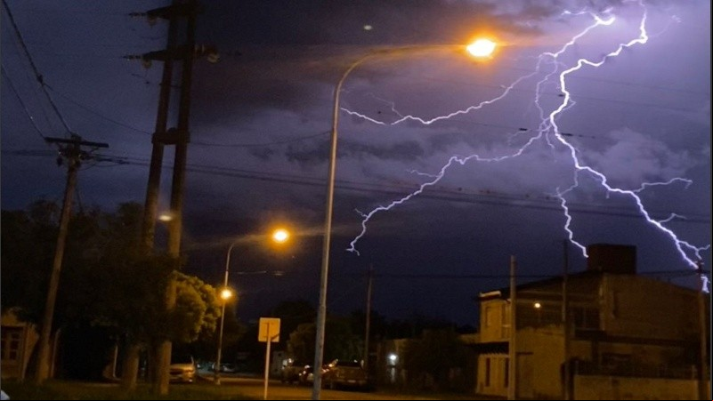La tormenta eléctrica sobre Maciel.