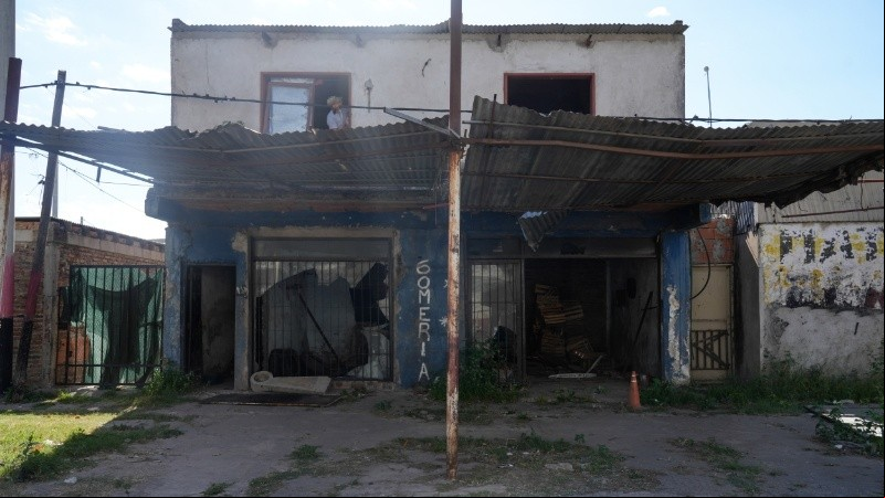 La fachada del búnker demolido.
