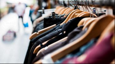 En el desagregado por rubros de marzo, la mayor retracción anual se detectó en Perfumerías (-27,5%) y el único incremento estuvo en Textil e indumentaria (+10,2%), según Came.