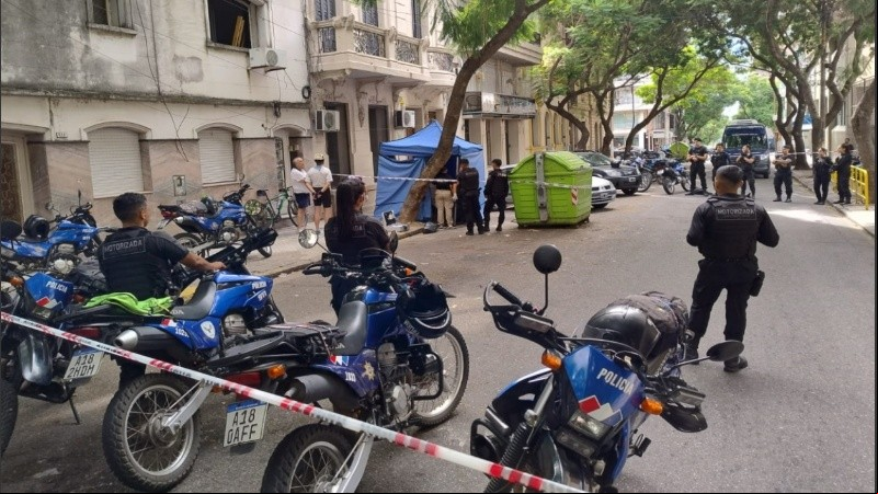 El operativo policial que se desarrolló tras el hallazgo del cuerpo.