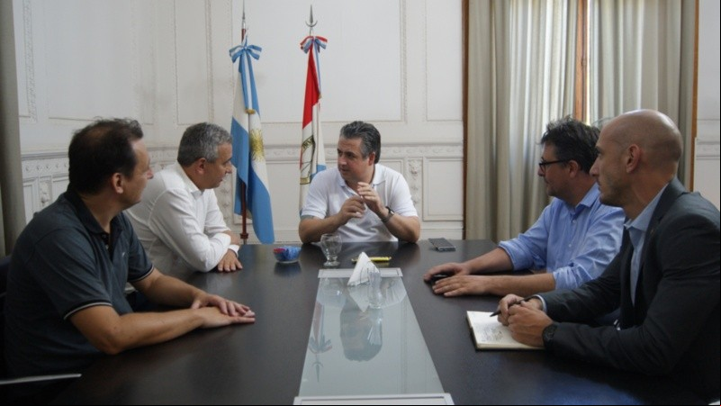La reunión entre las autoridades locales, provinciales y del Concejo.