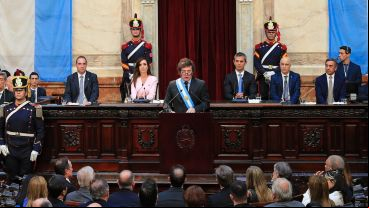 Milei por ahora suma rechazo en el Congreso y tambalea el llamado para mayo.
