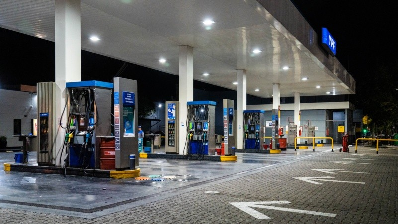 Las estaciones de servicio Puma retomarán el turno nocturno.