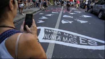 Diferentes generaciones salieron otro año a la calle a decir "nunca más"