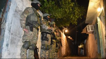 Personal táctico de la Policía de Santa Fe en uno de los operativos.