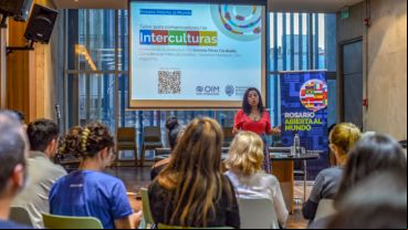 El taller "Interculturas, conectando la diversidad" se realizó en la Biblioteca Argentina.