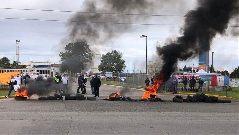 Trabajadores cortaron el  a la planta.