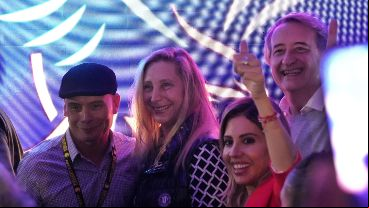 La llegada de Karina Milei, Romina Diez y Nicolás Mayoraz al acto de La Libertad Avanza.