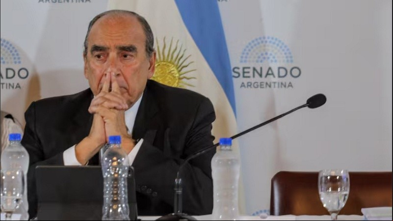 Francos, cuando era ministro del Interior, durante el debate en comisión del Senado por la Ley Bases.