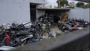 Así apilan bicicletas incautadas adentro de la seccional.