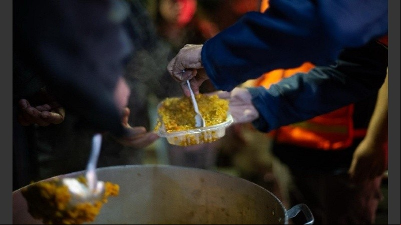 El lunes Municipio y Concejo convocarán a las ong solidarias, y el martes habrá una cena para gente en la calle.