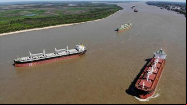La hidrovía es la principal ruta de salida de la soja y entrada de los dólares de las exportaciones agroindustriales