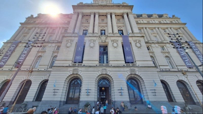 El CCK ahora se llama Palacio Libertad.