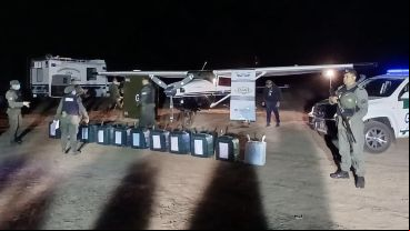 La avioneta fue interceptada por la Fuerza Aérea y obligada a aterrizar en un campo de la región cercano a Luis Palacios.