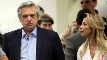 "El nombrado no podrá arse con los familiares de Yañez por cuestiones que excedan el vínculo con el hijo que tienen en común".