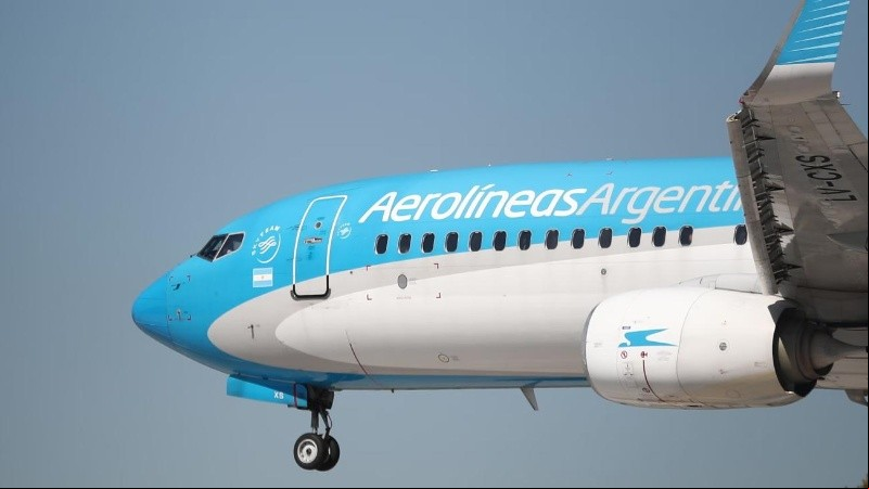 Se reanudaron las decisivas negociaciones entre Aerolíneas y los 3 sindicatos del ala dura.