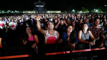 El show de Fito Páez en el predio de la ex Rural ante miles de personas este sábado por la noche.