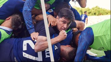 Talleres del "Cacique" Medina y de Fassi, supuestamente enemigo de Chiqui Tapia, puede ser campeón este domingo