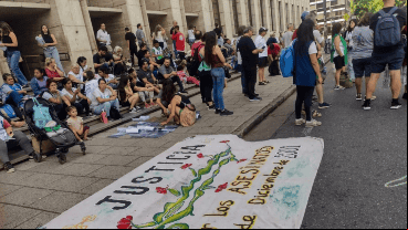 La manifestación frente a los Tribunales provinciales de este jueves.