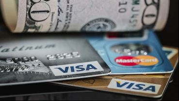 Luego de conocerse la resolución de Arca, surgieron dudas sobre las compras realizadas con tarjetas en los días previos a la finalización la vigencia del Impuesto País.