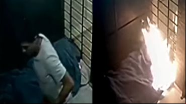 El joven fue captado por una cámara de videovigilancia cuando prendió fuego un colchón.