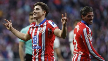 Celebra la Araña, ríe De Paul. Los jugadores del Cholo siguen de racha.