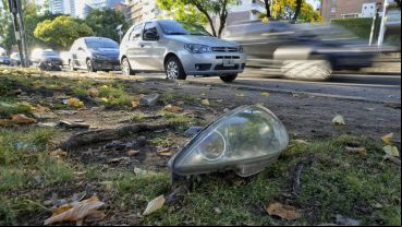 Desde el comienzo de la investigación hay un motociclista involucrado, pero se desconoce su paradero.