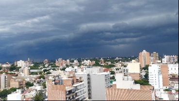 El frente de tormenta sobre la ciudad.