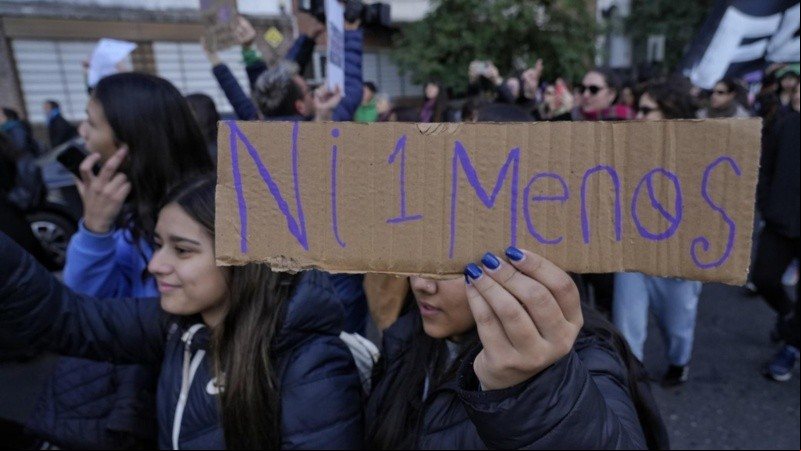 Tras los polémicos comentarios de Javier Milei, la palabra de los familiares de las víctimas y profesionales que investigaron femicidios