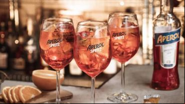 Salen a subasta 24 botellas de Aperol.