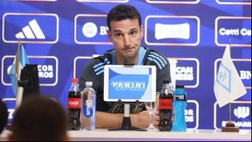 El DT tuvo una picante conferencia en la previa del partido ante Paraguay.