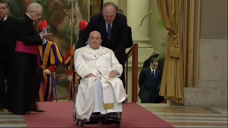 El papa Francisco, de 88 años, se encuentra internado.