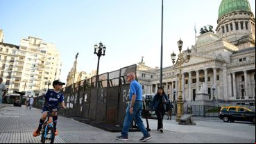 El Congreso vallado este miércoles.
