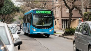 Los negocios abiertos este viernes "no laborable".