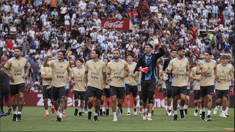 El amistoso entre las selecciones se disputó en la cancha de Huracán.