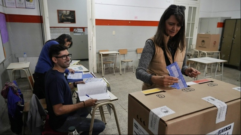 Los rosarinos acudieron a las escuelas el pasado 13 de abril. Hubo una baja participación ciudadana.