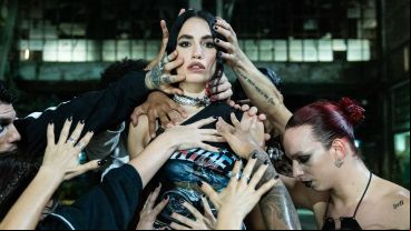 El show será una experiencia catártica, emocional y sensorial, que combina fuerza rockera con momentos íntimos y liberadores.