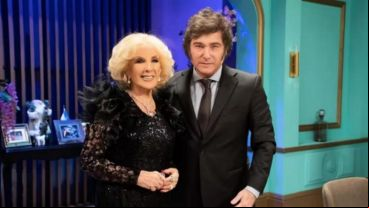 Milei estaba ubicado en otro palco y reaccionó eufóricamente con aplausos y una sonrisa.
