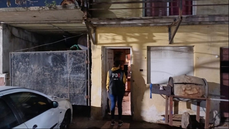 El allanamiento se desarrolló este martes en la zona norte de Rosario.