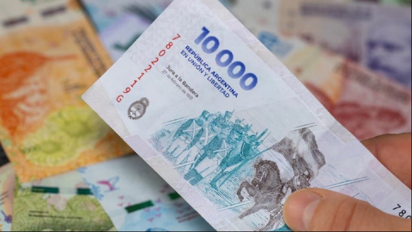 El índice de salarios aumentó 3% en marzo y quedó por detrás de la inflación por primera vez en el año.