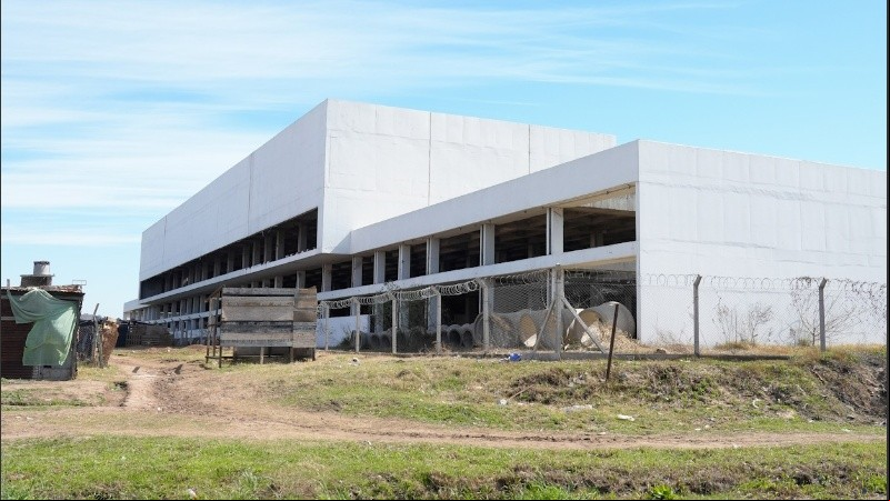  Los fondos que el gobierno provincial busca conseguir en el mercado de Nueva York se utilizarán para financiar obras públicas nuevas, como el hospital regional sur.