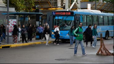 El precio del boleto de colectivos en Rosario no se modifica desde octubre de 2024.